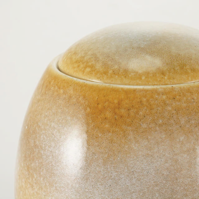 Serene Reflections Sandy White, Full Size Urn