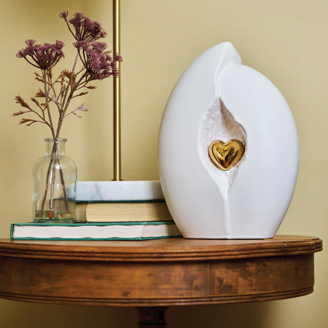 Kindred Heart White, Full Size Urn