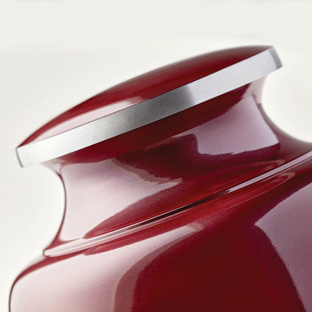 Camden Garnet, Extra Large Urn