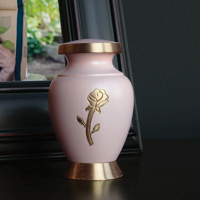 Aria® Rose Keepsake