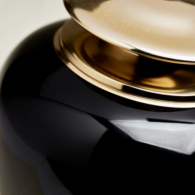 Satori Onyx, Full Size Urn