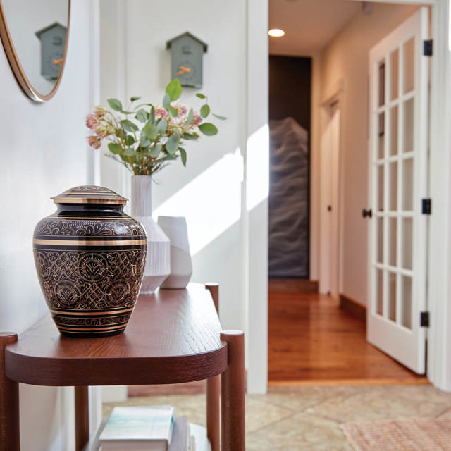 Radiance® Elite, Full Size Urn