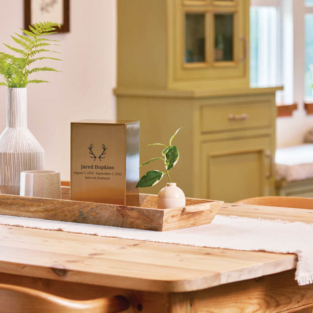 Beaumont Box Bronze, Full Size Urn