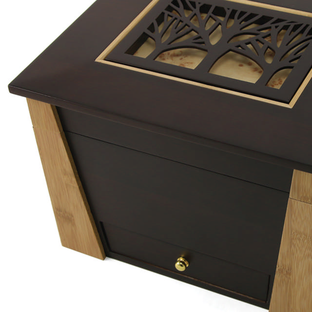 Craftsman Style Memory Chest with Tree