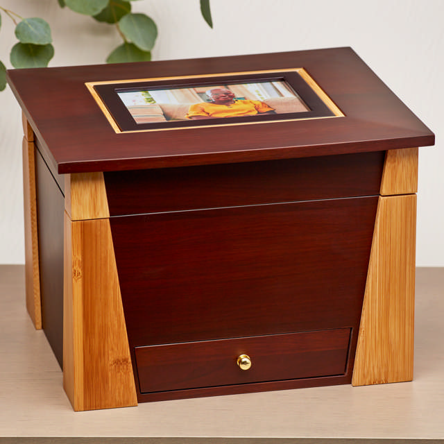 Craftsman Style Memory Chest with Photo Frame